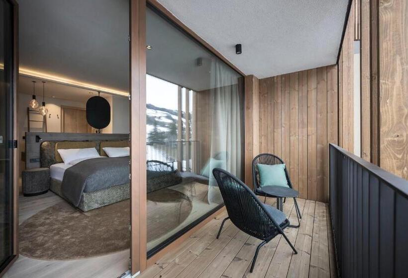 Номер Deluxe, Badia Hill