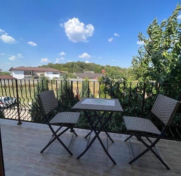 스탠다드 룸 킹사이즈 침대, Ami Residence Bucharest Airport,therme&free Parking Otopeni