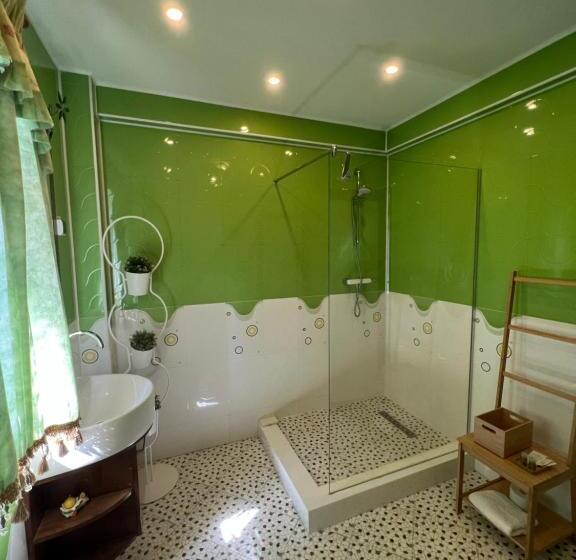 스탠다드 룸 킹사이즈 침대, Ami Residence Bucharest Airport,therme&free Parking Otopeni