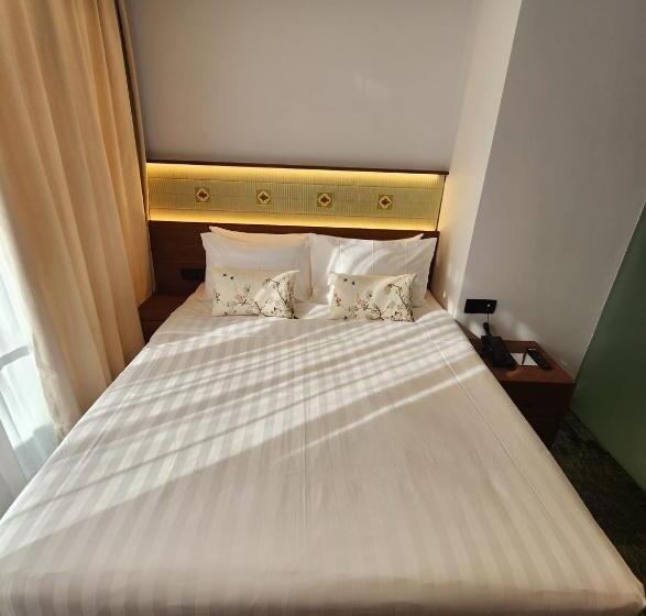 Classic Interior Room, Santa Grand Hotel East Coast A Nuve Group Collection
