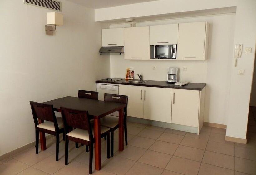 Апартаменты Deluxe 1 Спальня, Residence Services Calypso Calanques Plage