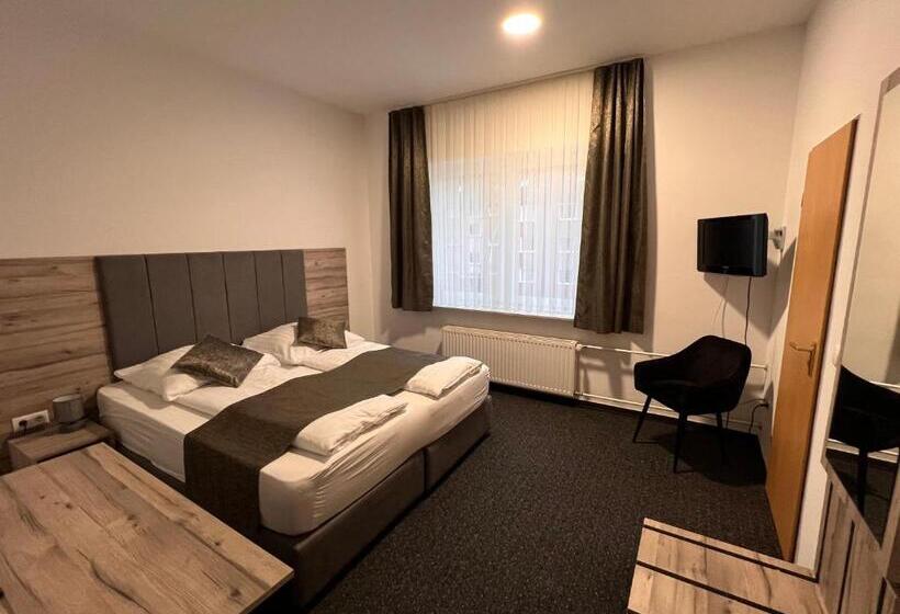 Номер Стандарт, Dietrichsdorfer Hof