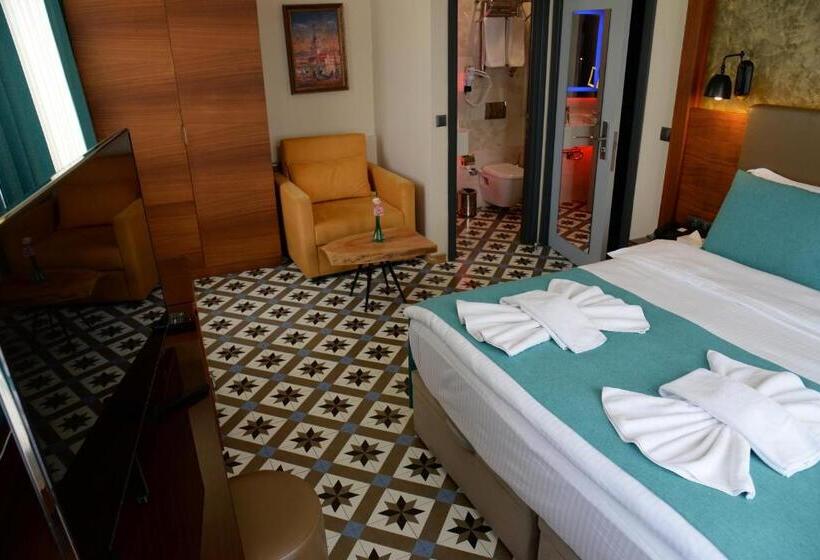 اتاق لوکس با چشم‌انداز شهر, Pera Luna Residence