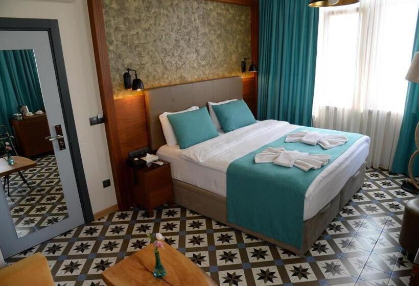اتاق لوکس با چشم‌انداز شهر, Pera Luna Residence