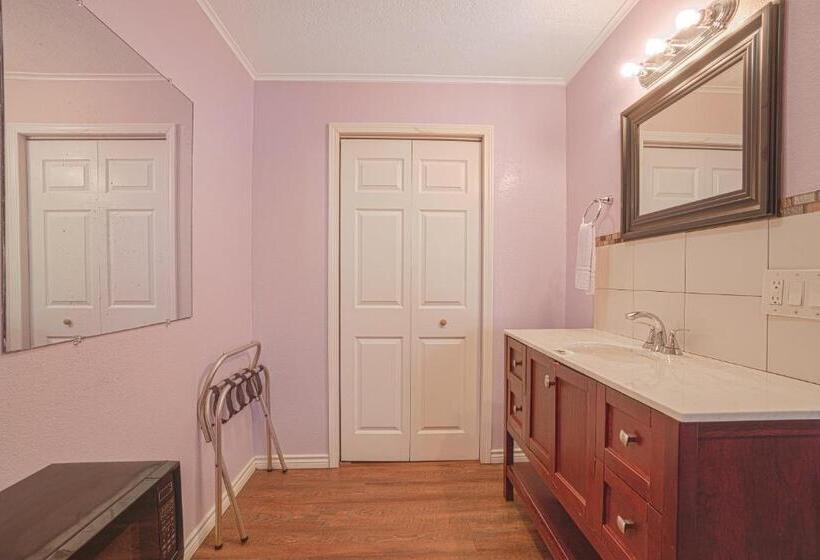 Стандартный Номер Кровать Кинг, Monterrey Motel Padre Island, Corpus Christi By Oyo