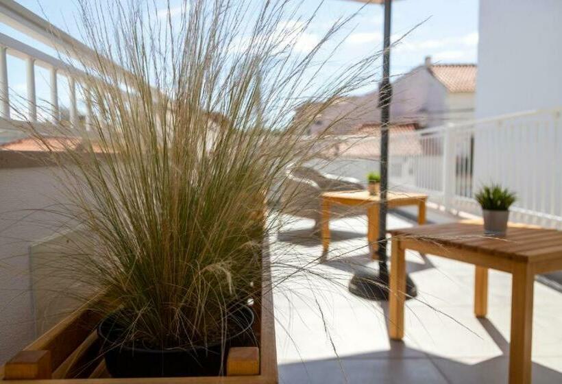 آپارتمان 1 خوابه همکف, Vila Farol