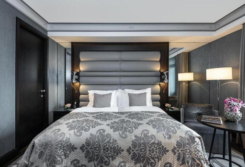Номер Executive, Royal Savoy Hotel & Spa