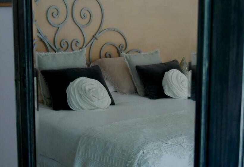 Номер Deluxe, Manoir De Chantemerle