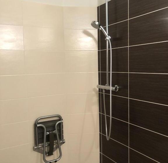 Четырехместный Номер Deluxe, Manoir De Chantemerle