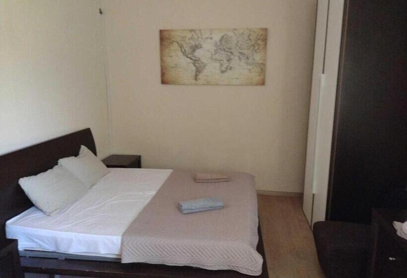 اتاق استاندارد چهار تخته, Shale Apartments And Rooms
