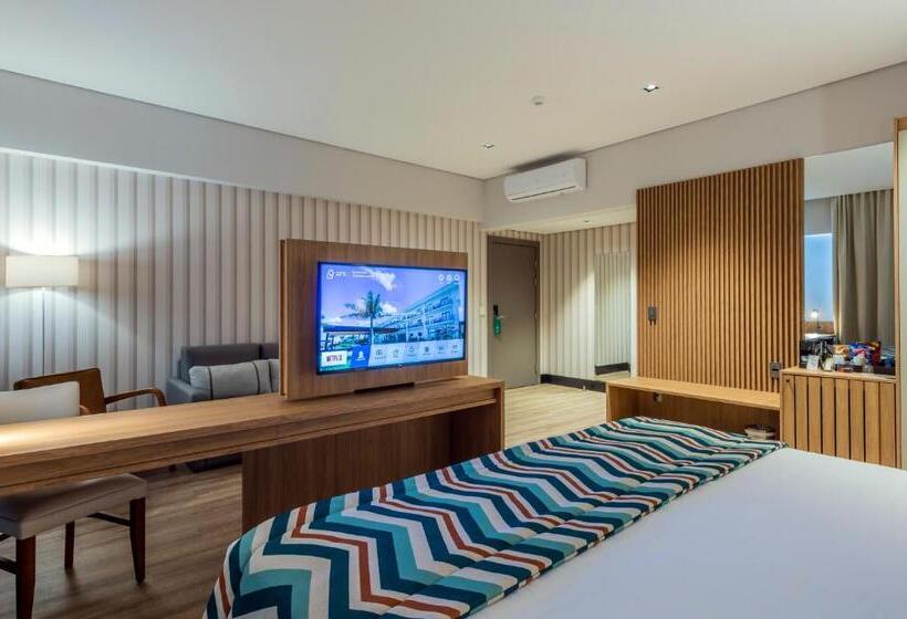 스위트 킹사이즈 침대, Japy Golf Resort