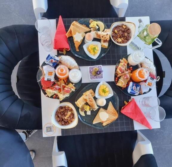 带大床的豪华间, Mark Hotel Tirana