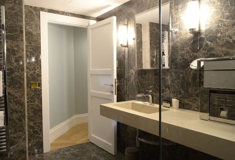 Президентский Люкс, Aquapetra Resort & Spa