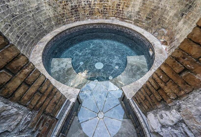 Люкс с Бассейном, Aquapetra Resort & Spa