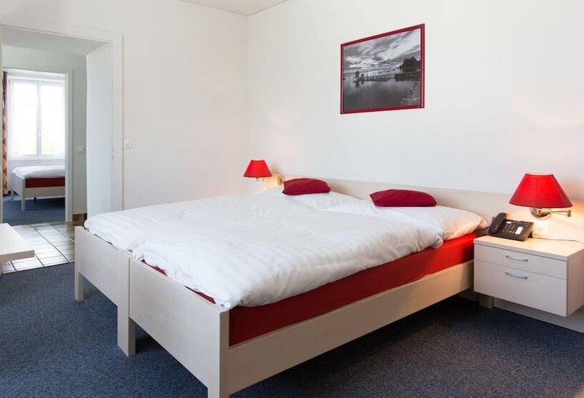 Четырехместный Номер Стандарт, Hôtel Du Port   Free Parking   Breakfast Included
