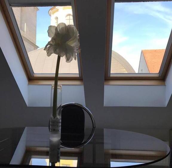 펜트하우스 스위트, Vacek Pod Věží