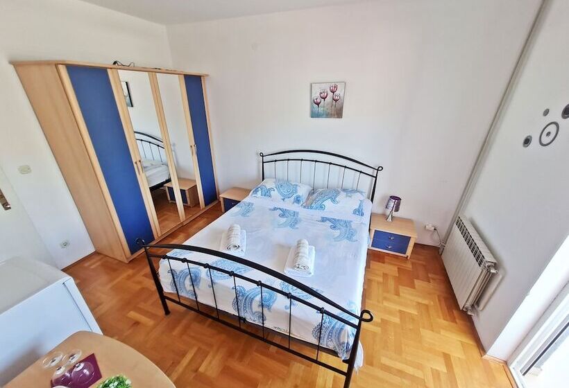 Номер Стандарт Вид на Море с Балконом, Rooms And Apartments Porat