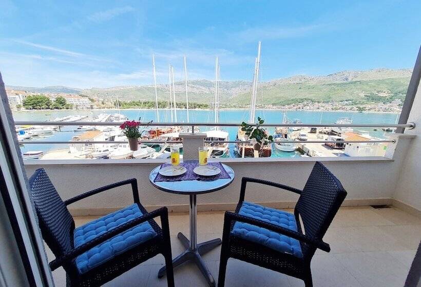 Студио Стандарт Вид на Море с Балконом, Rooms And Apartments Porat