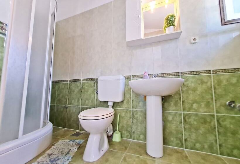 Студия Стандарт, Rooms And Apartments Porat