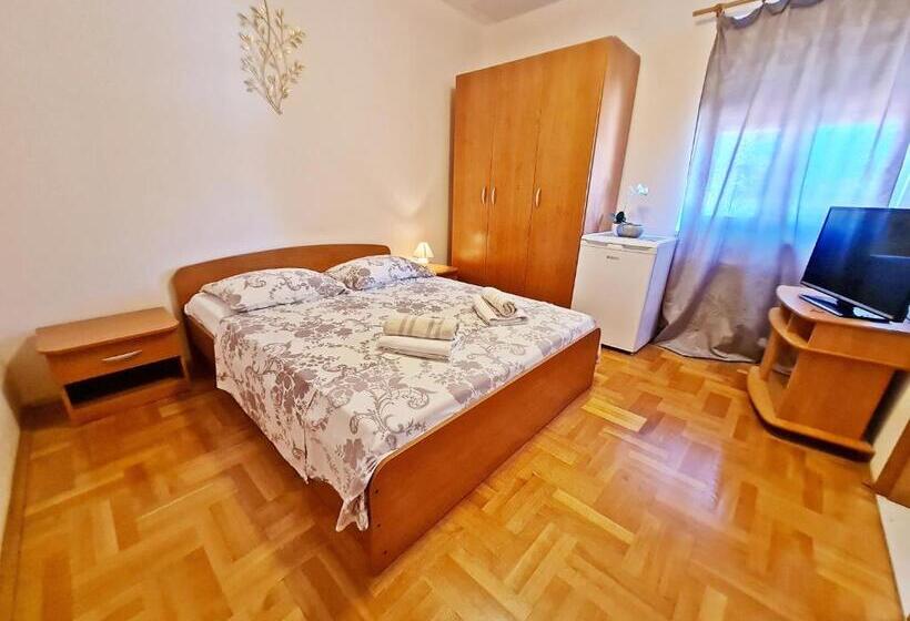 Номер Стандарт, Rooms And Apartments Porat