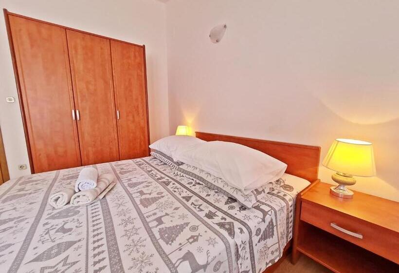 Студия Стандарт, Rooms And Apartments Porat