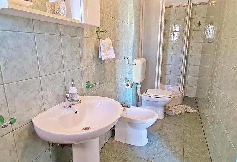 Номер Стандарт Вид на Море с Балконом, Rooms And Apartments Porat