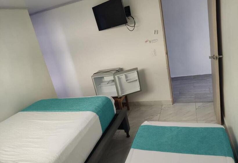 스탠다드 트리플 룸, Sky View Hotel Tolu
