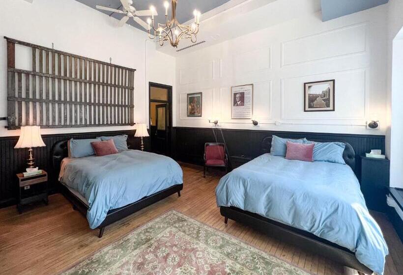 ビジネスルーム, The Oliver Inn