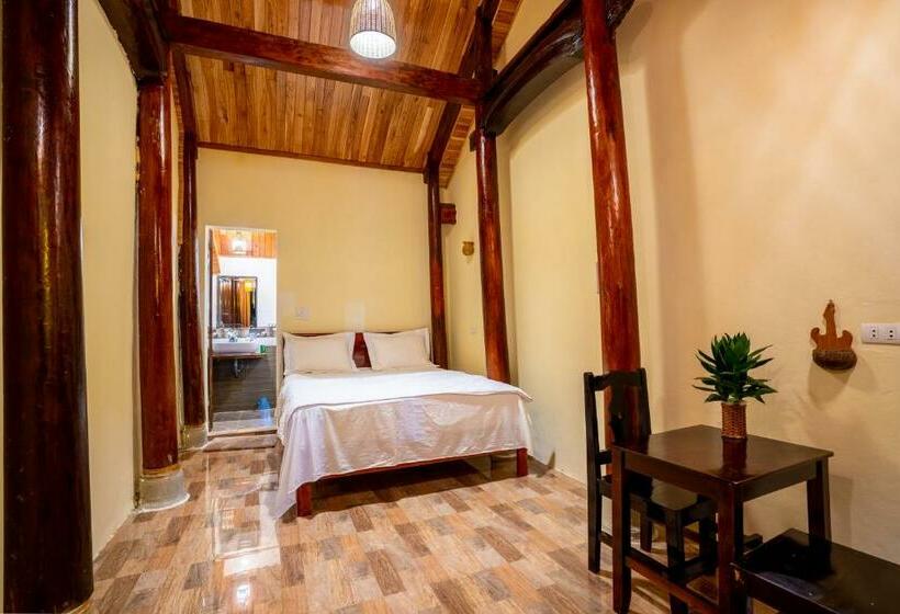 اتاق استاندارد با چشم‌انداز استخر, Phong Nha Ecolodge Homestay By Hofs
