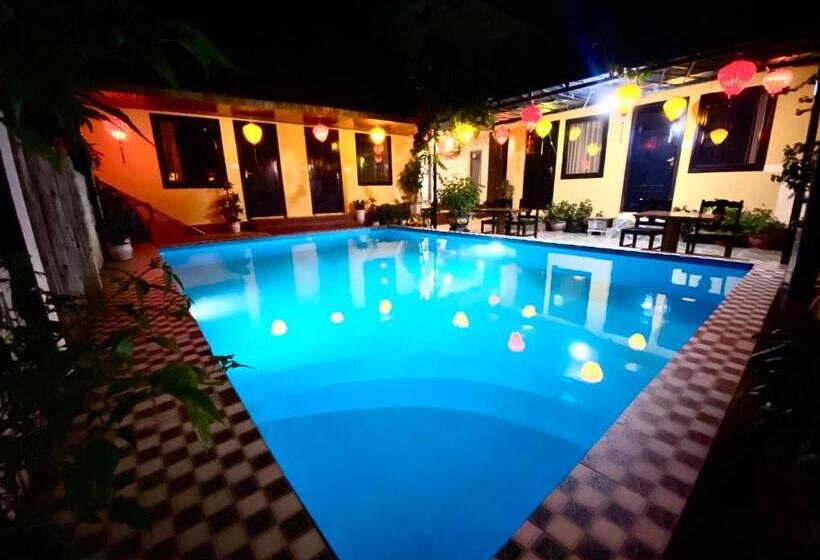 اتاق استاندارد با چشم‌انداز استخر, Phong Nha Ecolodge Homestay By Hofs