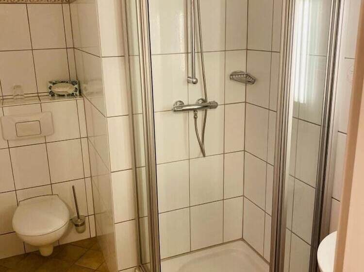 Номер Стандарт Трехместный, Friends Hotel Kerpen