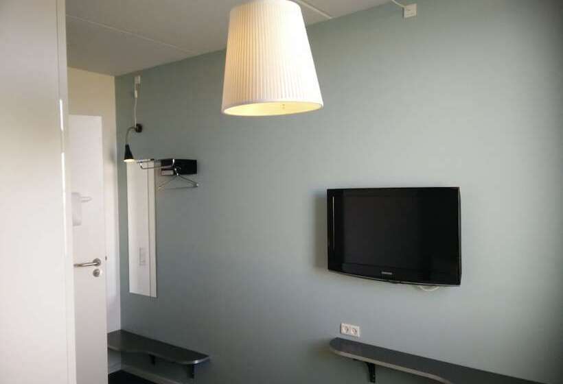 Номер Стандарт Трехместный, Motel X