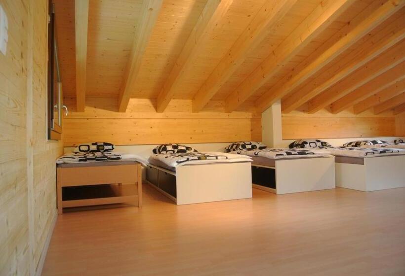 Семейный Номер Совместный Санузел, La Tzoum Hostel