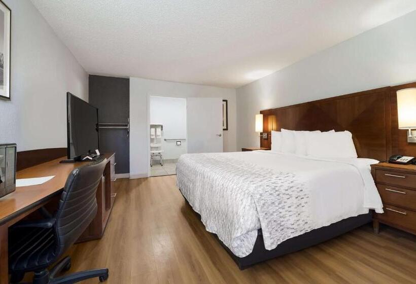 Standardzimmer King-Size Bett (behindertengerecht), Econo Lodge