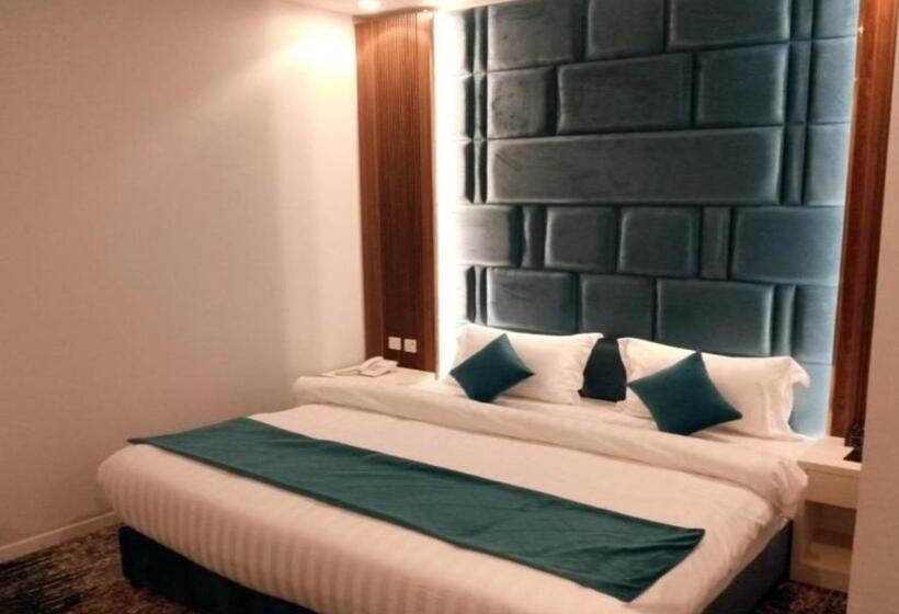 Номер Deluxe Кровать Кинг, Areen Airport