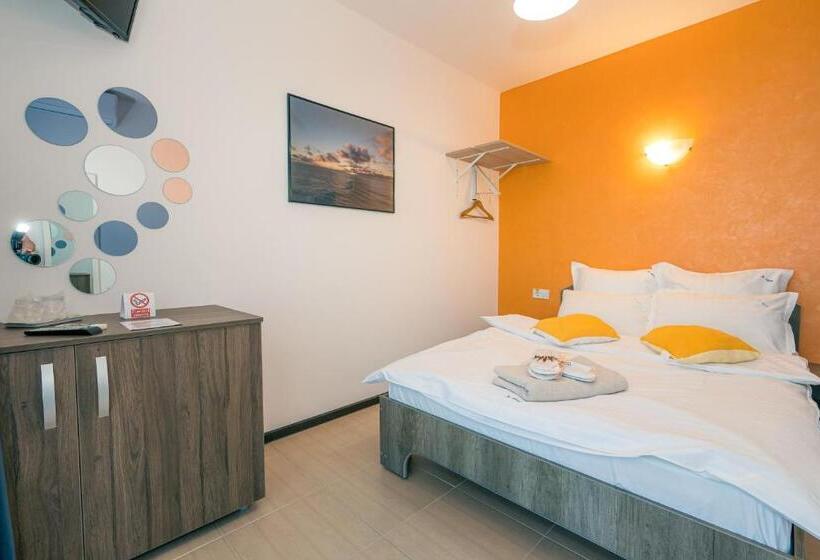 Номер Стандарт с Балконом, Casa In Culori Vama Veche