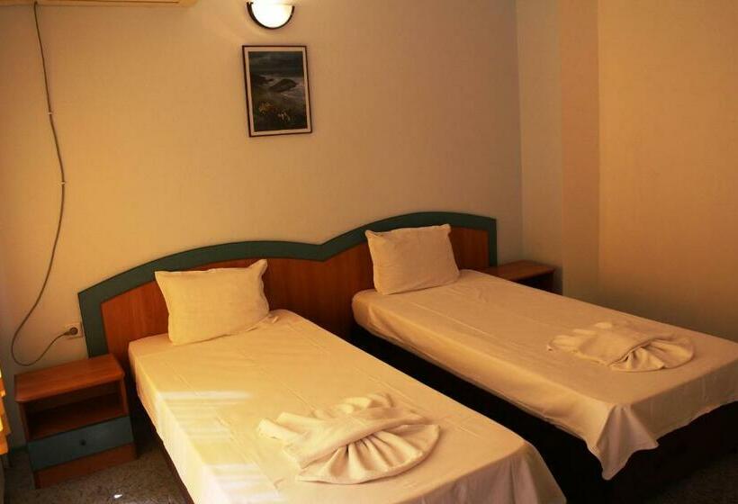 标准间带阳台, Guest House Elit