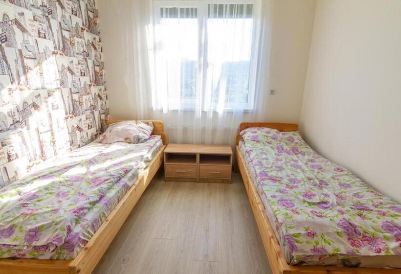 Номер Стандарт, садиба під лісом