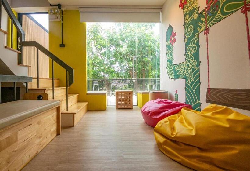 浴室共有ファミリールーム, Paknap Hostel