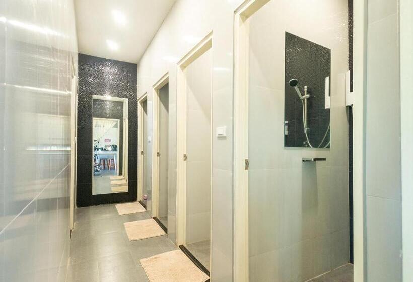 浴室共有ファミリールーム, Paknap Hostel