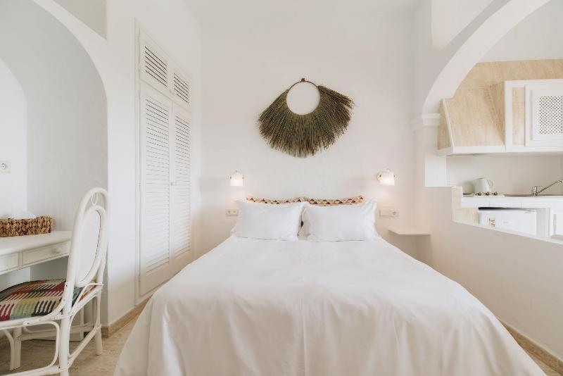 غرفة قياسية, Petunia Ibiza, A Beaumier