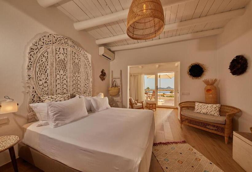 جناح ديلوكس مطل على البحر, Petunia Ibiza, A Beaumier