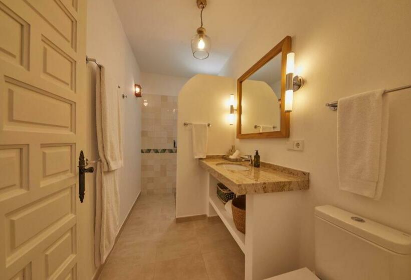 شقة غرفة نوم واحدة بالطابق الأرضى, Petunia Ibiza, A Beaumier