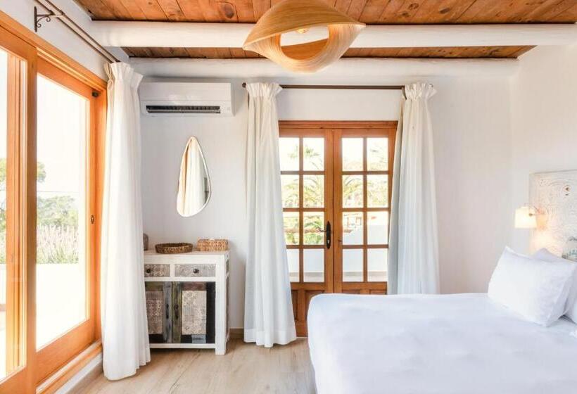 جناح ديلوكس مطل على البحر, Petunia Ibiza, A Beaumier