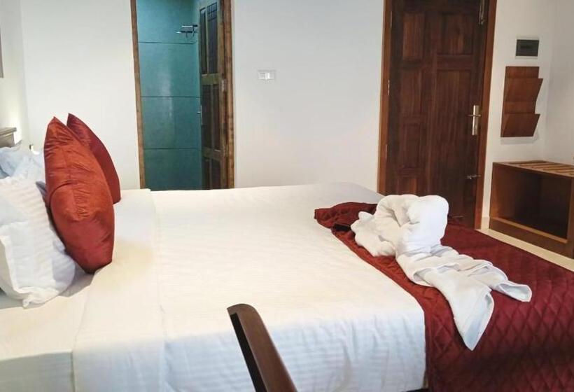Семейный Номер, Cherai Beach View Heritage