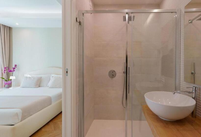 اتاق سوپریور, Télos Rooms