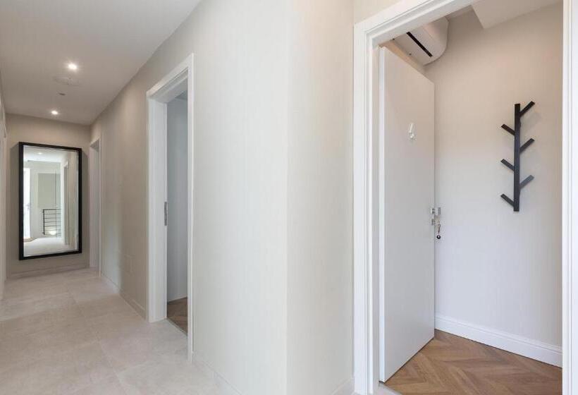Quarto Quádruplo Estandar, Télos Rooms