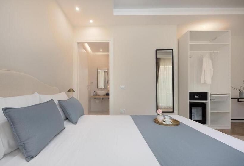 اتاق استاندارد چهار تخته, Télos Rooms