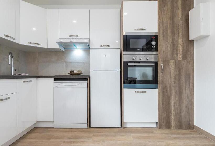 Апартаменты 2 Спальни, Sleep In Antibes City Port