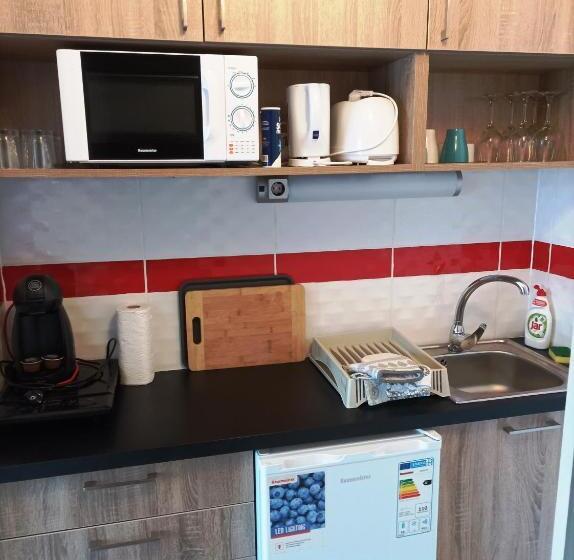 1 Bedroom Apartment Lake View, Sunrise Apartman